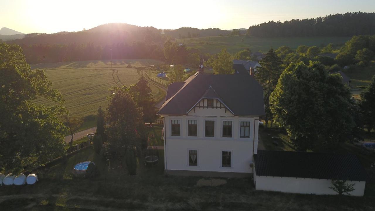 Sulcburg Apartment Cetenov ภายนอก รูปภาพ